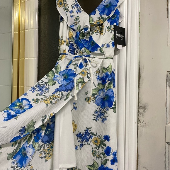 Royal Blue & White Summer dress! 
Beautiful bright colors.
Never worn w tags - Picture 2 of 10